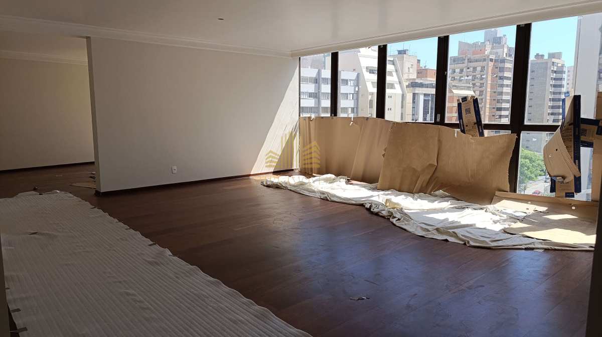 Apartamento a venda no Cambui em Campinas. Luxo, espaço e valorização, 400 m2 no Cambuí ao lado da padaria Riviera. Oportunidade única !! - Vitré Assessoria e Negócios Ltda