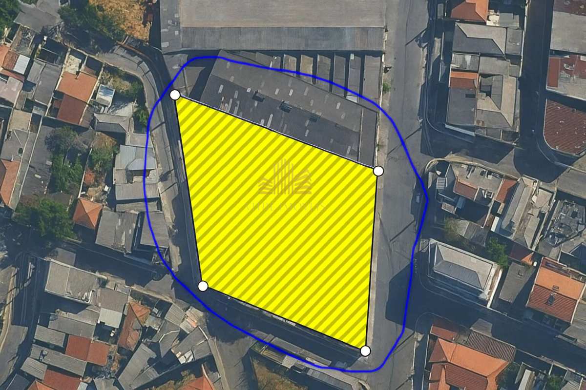 Área na Vila Palmeiras zona Norte de São Paulo, terreno com 2480 m2 próximo futura estação metrô. Oportunidade investimento ! - Vitré Assessoria e Negócios Ltda