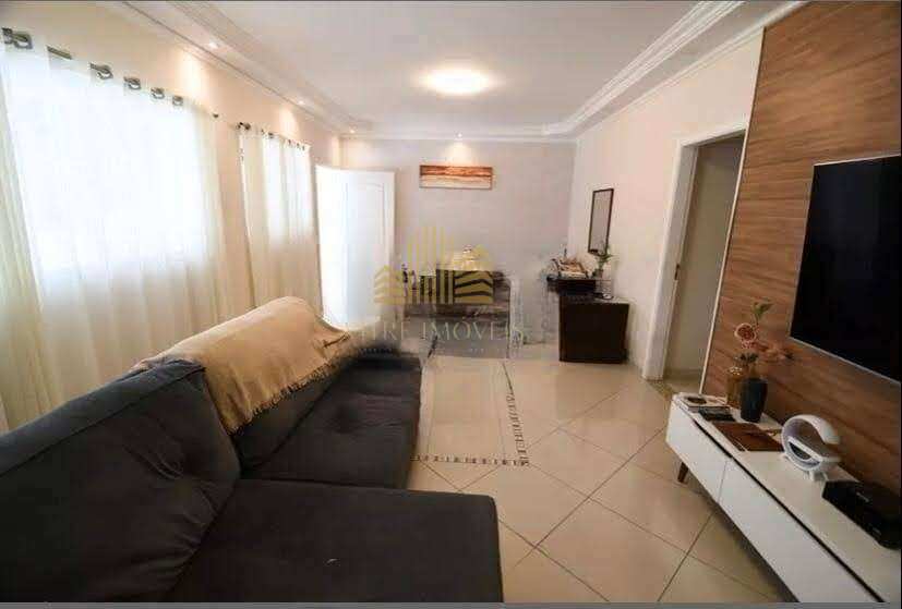 Casa à venda no Taquaral, 3 quartos, 1 suíte, 180m2. Aceita financiamento e FGTS. - Vitré Assessoria e Negócios Ltda